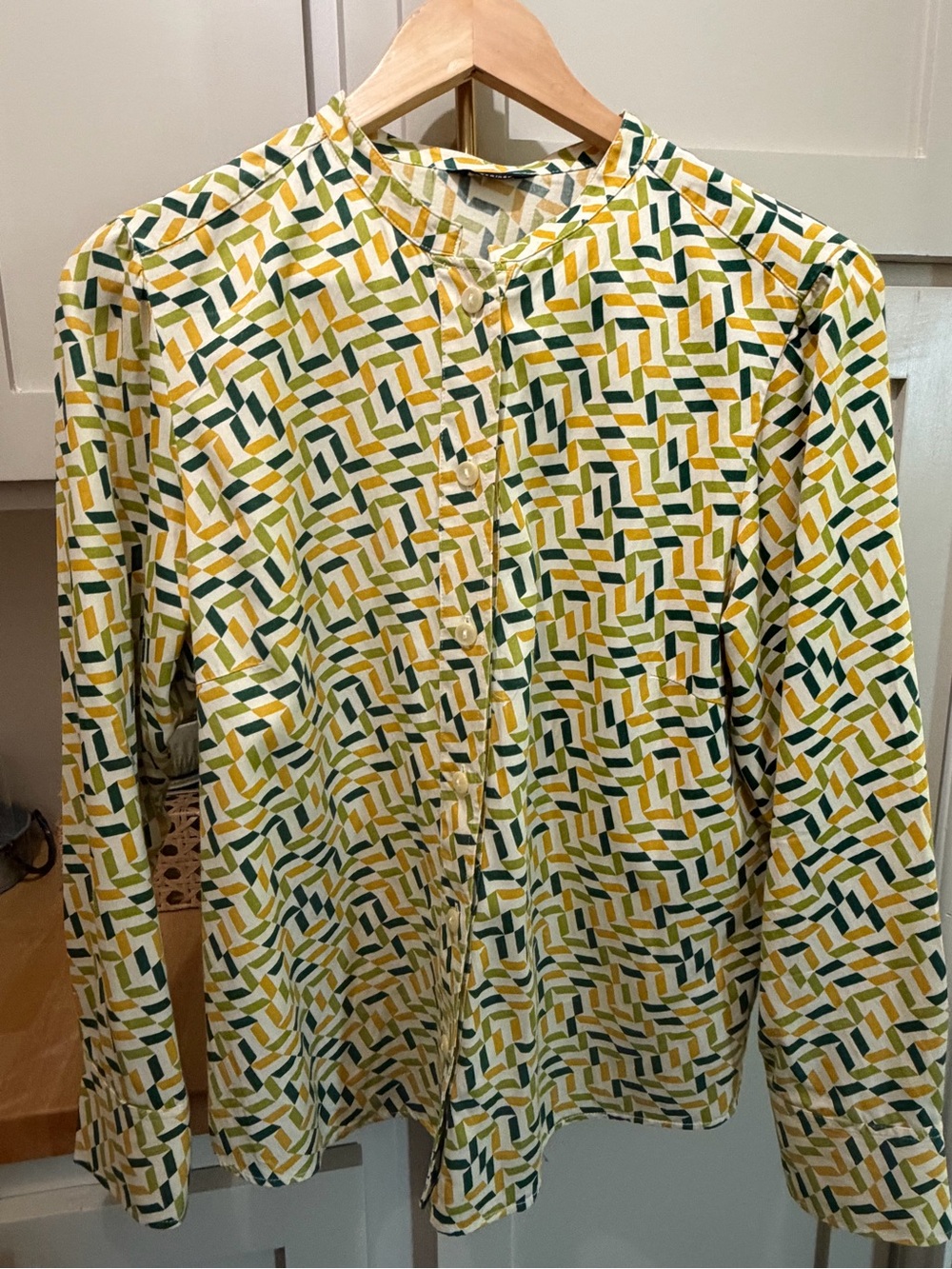 Women’s Geometric Print Button-Down Shirt - Yellow & Green